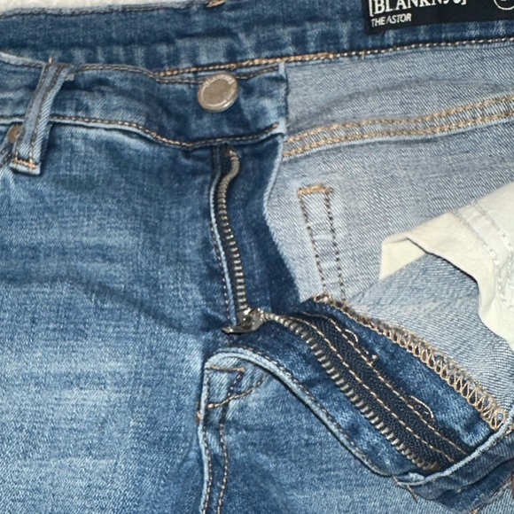 BlankNYC Embroidered Astor Jean Shorts!! LIKE NEW CONDITION!!! - Picture 8 of 15